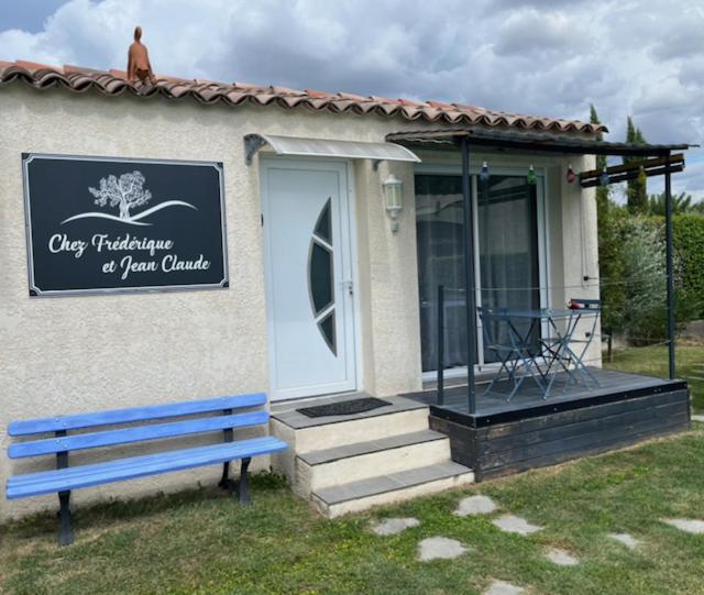 Chez Frederique Et Jean-Claude Hotel Les Taillades Exterior photo